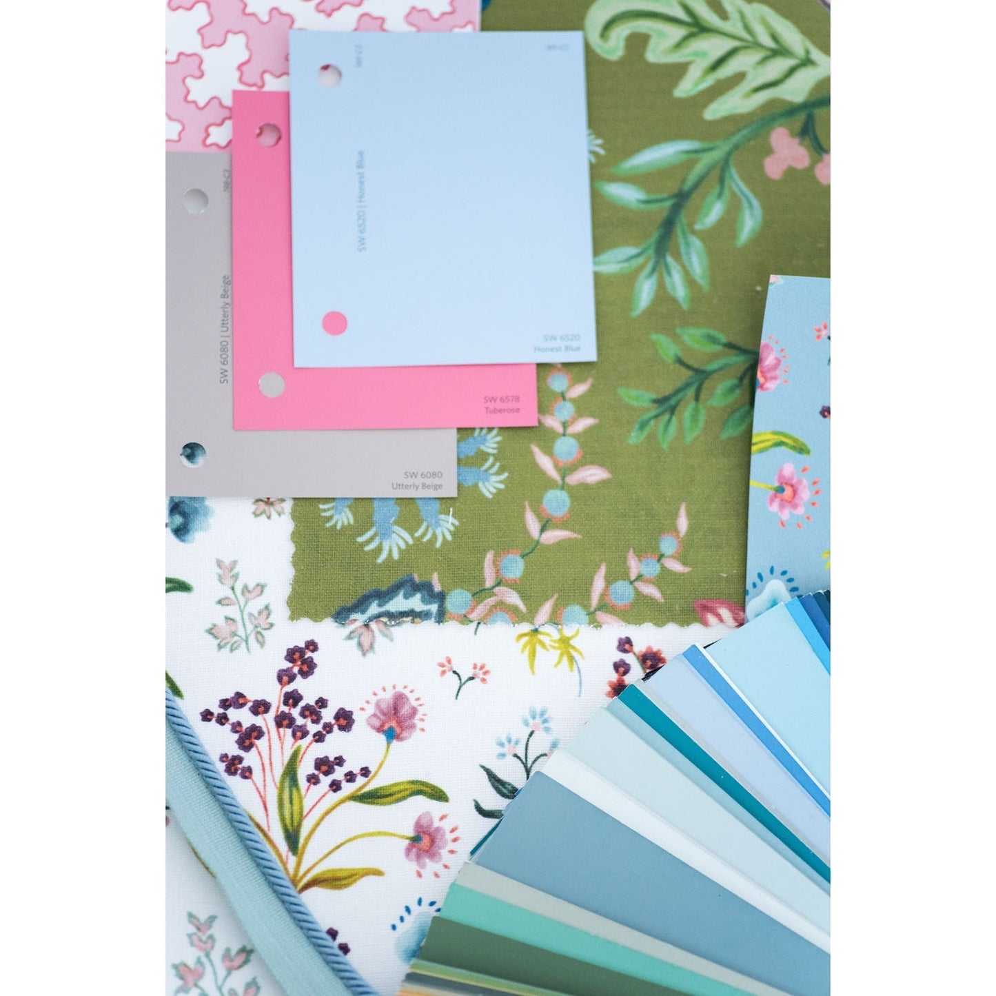 Meadow Multi Fabric - White
