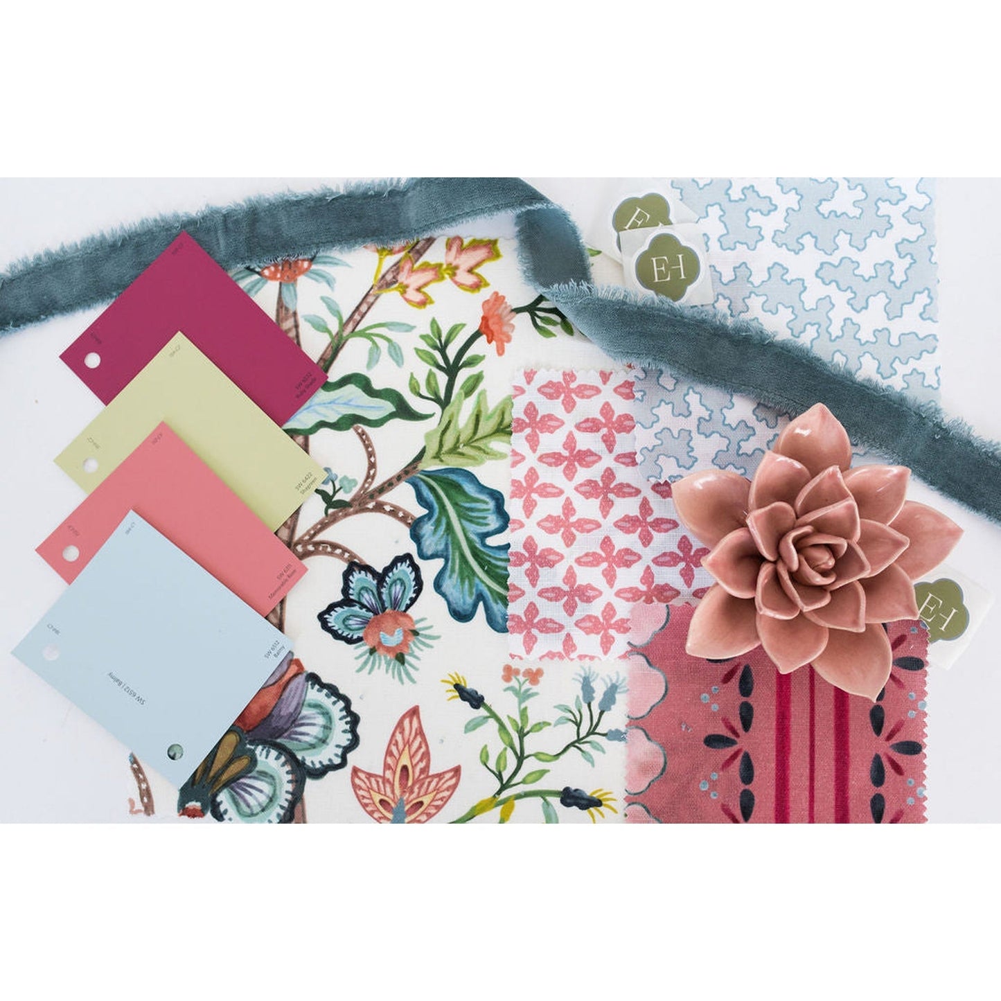 Vera Vine Fabric - White