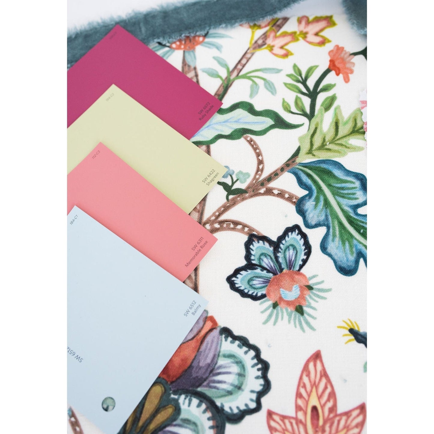 Vera Vine Fabric - White