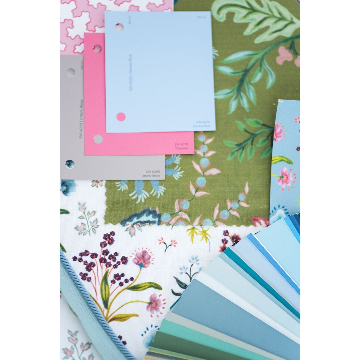 Meadow Multi Fabric - White