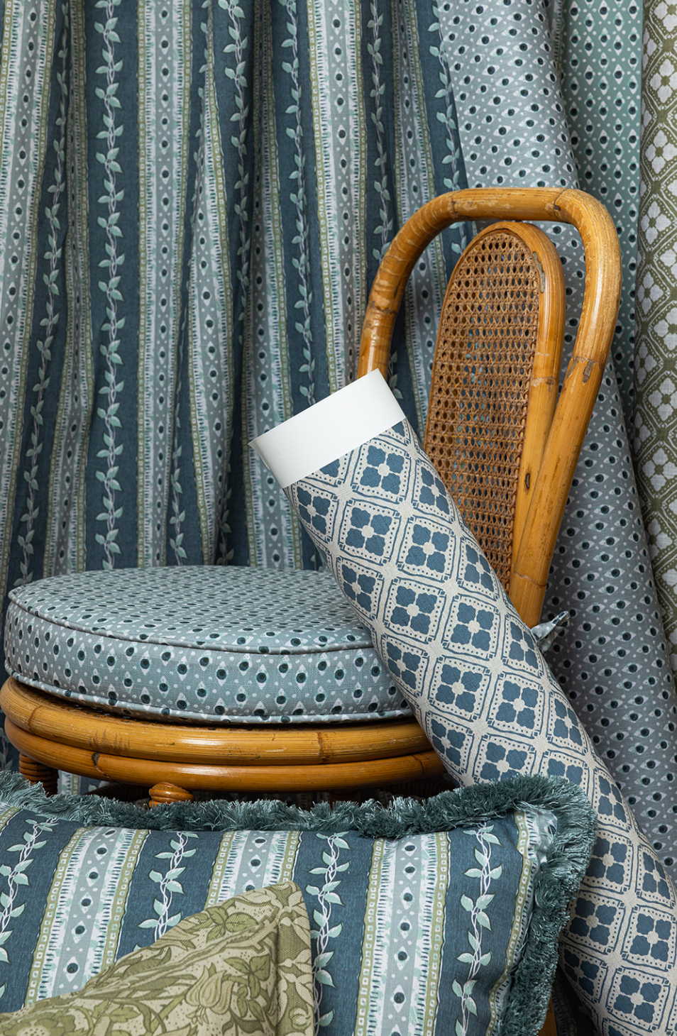 Side Chair with Della Dot Marine Cushion