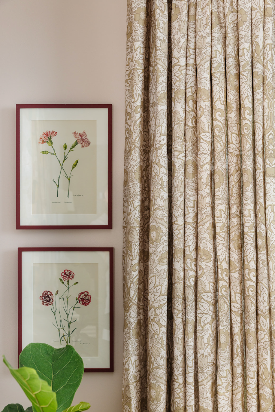 Flora Fabric - Putty