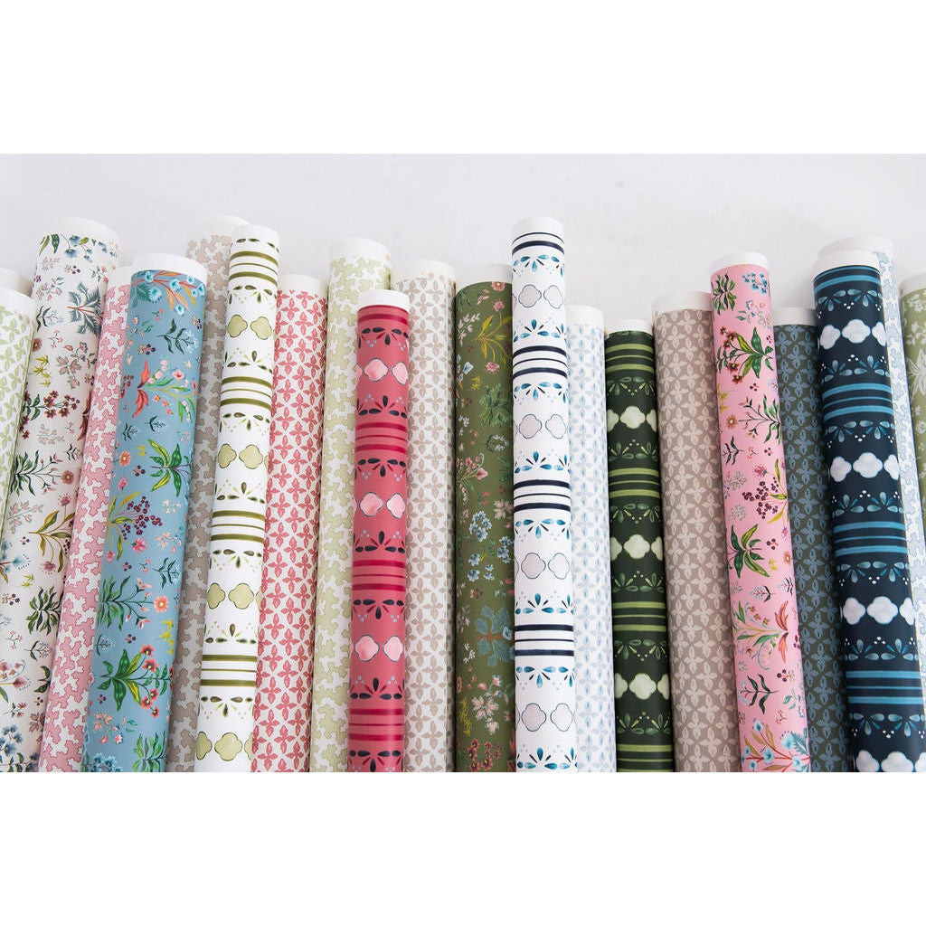 Stratford Wallpaper - White / Fern
