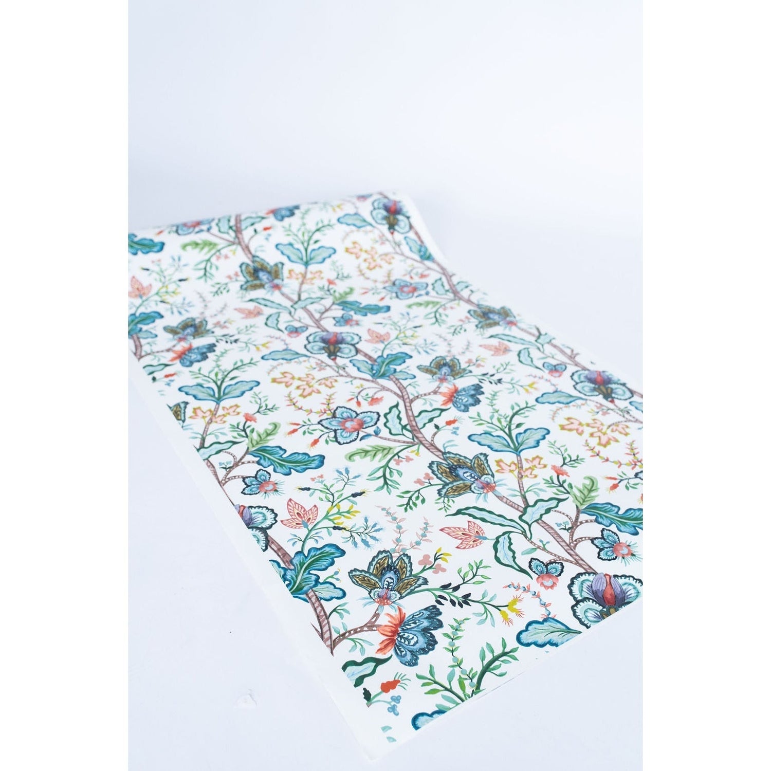 Vera Vine Wallpaper - White