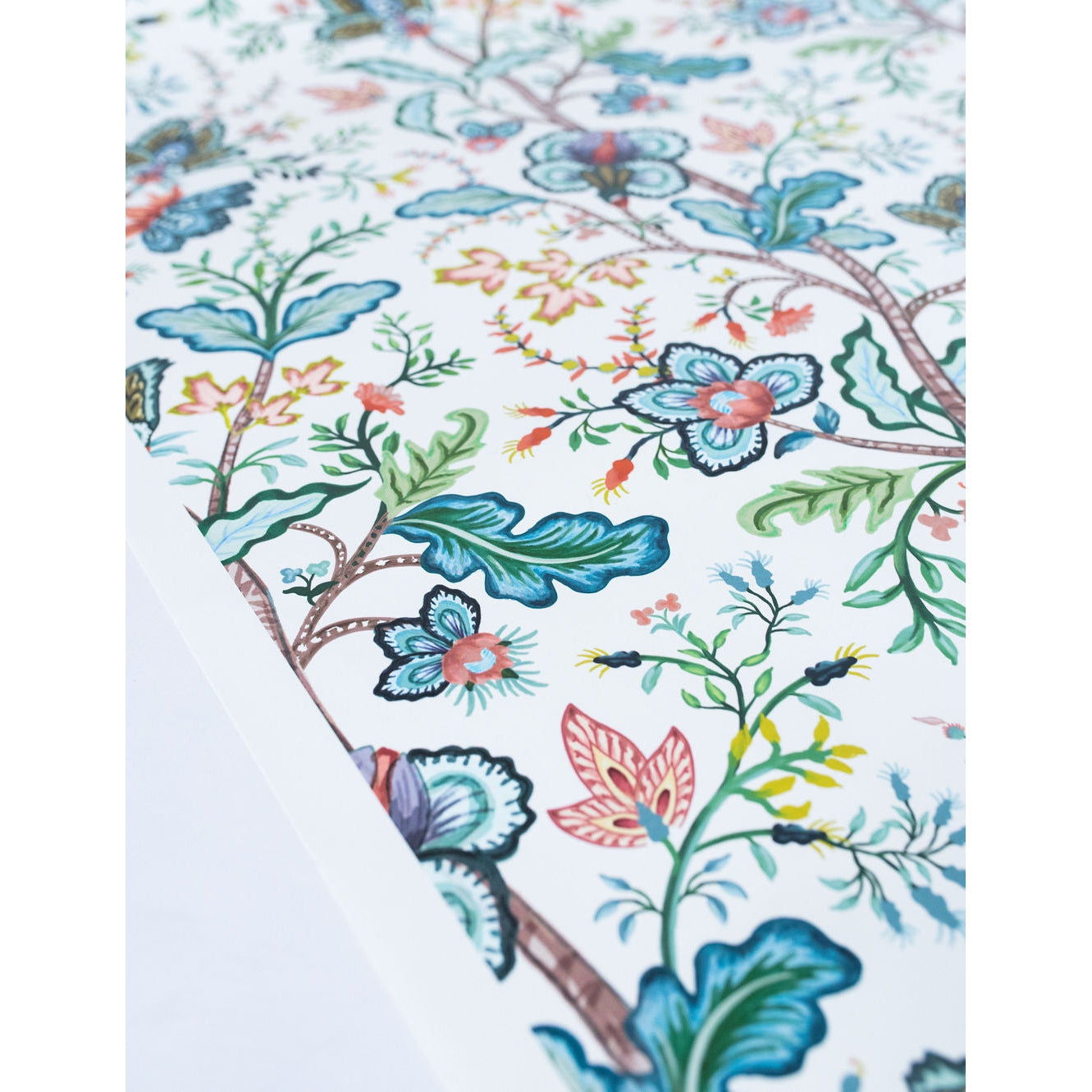 Vera Vine Wallpaper - White