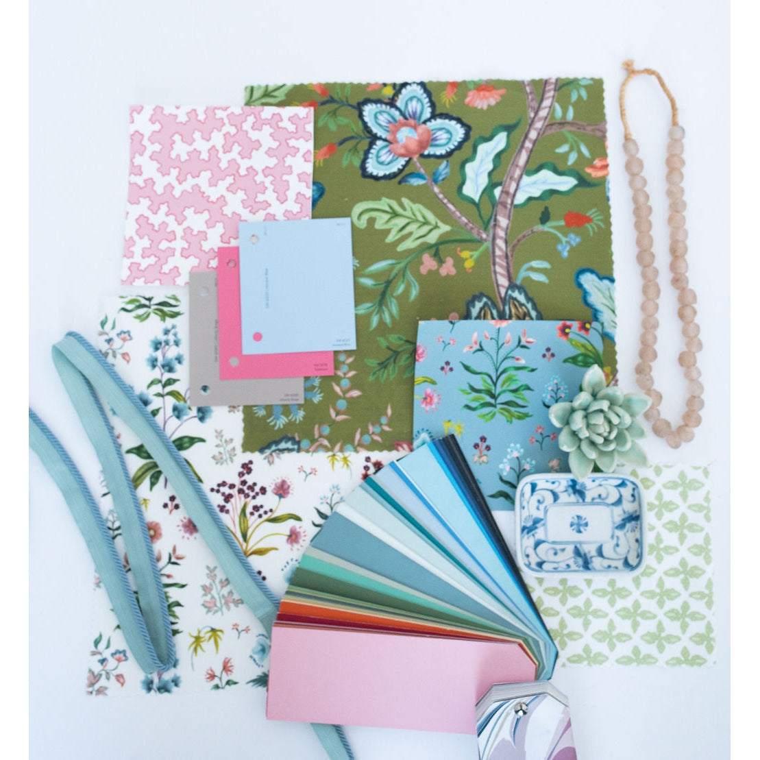 Vera Vine Fabric - Leaf